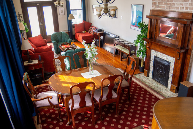 dining room - 200 David St