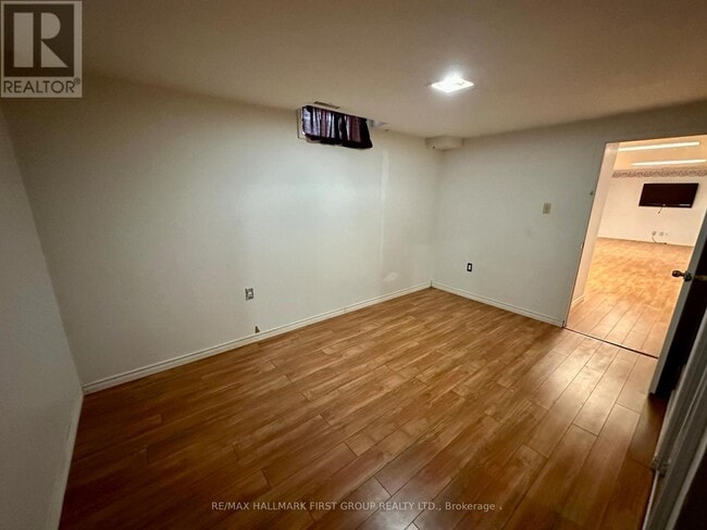 Building Photo - 44 Loradeen Crescent