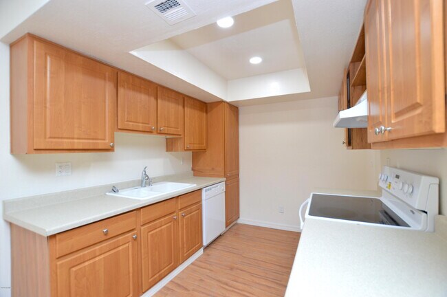 Building Photo - 3810 N Maryvale Pkwy