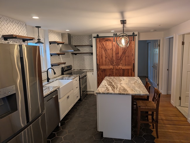 Building Photo - 54R Nahant St