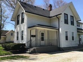 Building Photo - 28 S Highland St