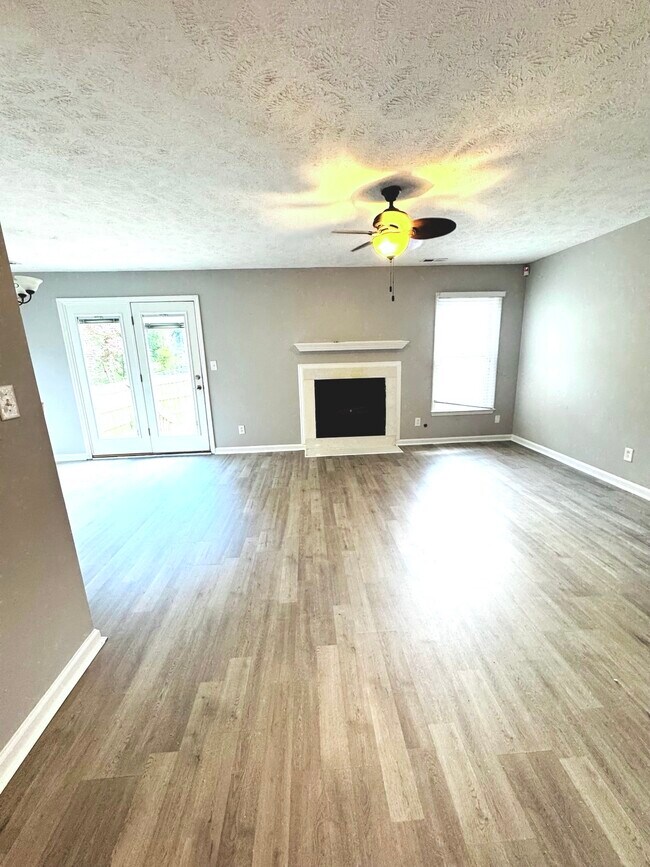 Foto del edificio - 5551 Robmont Dr
