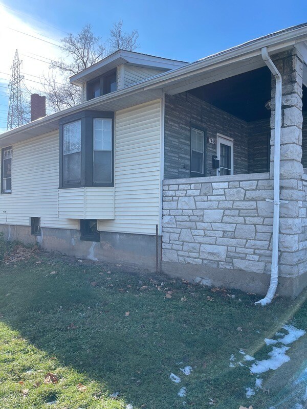 Foto del edificio - 7446 Liberty Ave