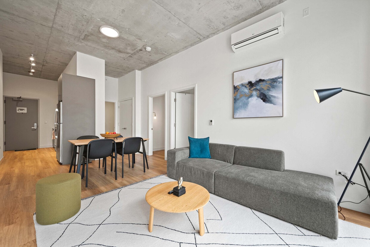 Foto principal - 853 W Blackhawk St