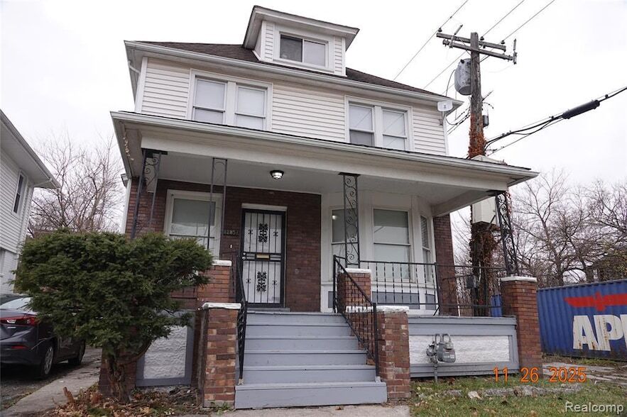 Foto principal - 12851 2nd Ave