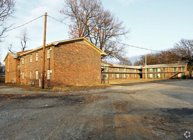 Building Photo - Pendleton Court