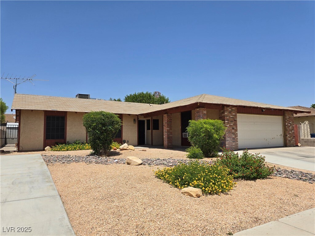 Foto principal - 6346 Bullion Blvd