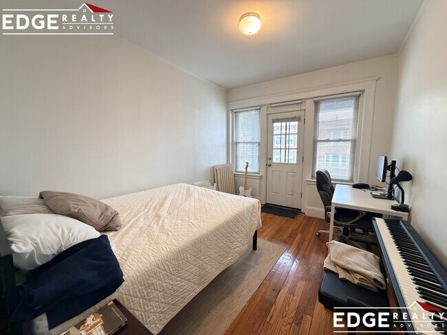 Foto del edificio - 120 Brainerd Rd