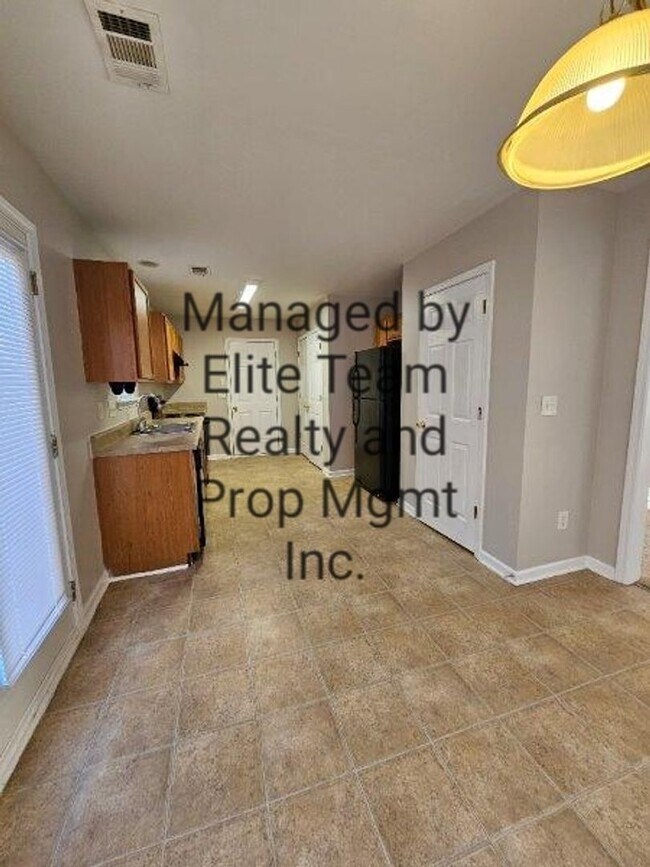 Foto del edificio - 5725 Brookfield Point Dr 3 bed w/bonus roo...