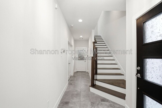 Building Photo - 849 Fisher St