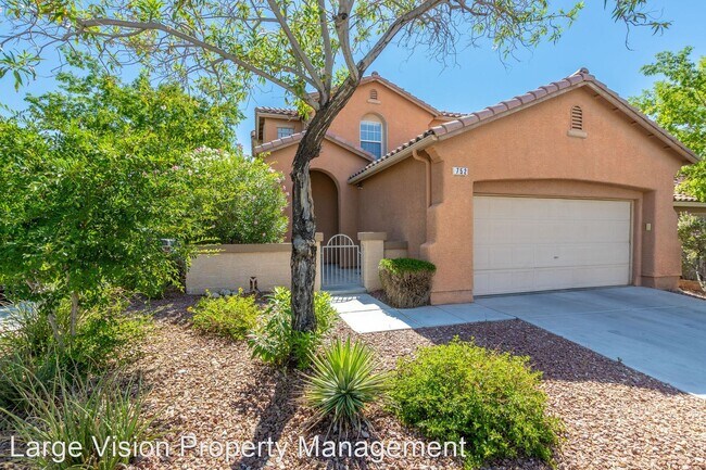 Building Photo - 5 br, 3 bath House - 752 White Grotto Street