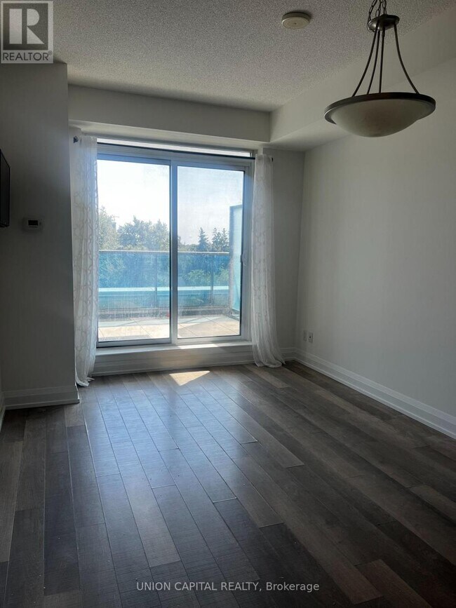 Photo du bâtiment - 7167 Yonge St