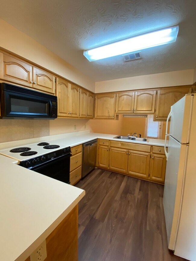 Foto del edificio - Harmon Duplex - Available Now!