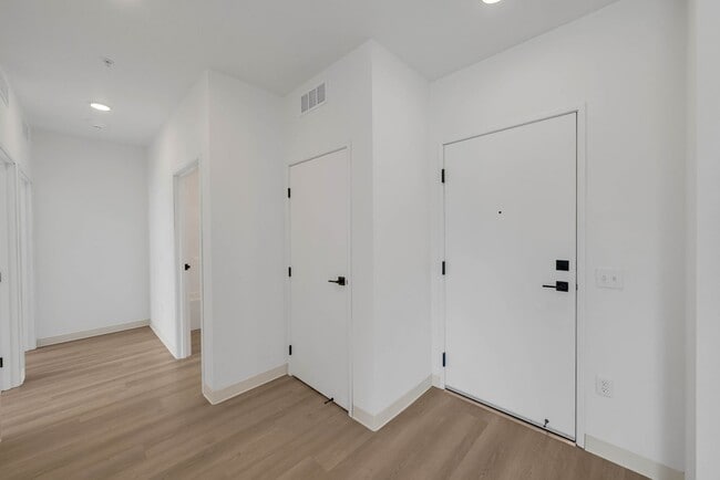 Interior Photo - The Windsor - Windsor Heights