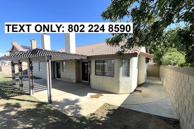 Building Photo - 4555 Sungate Dr