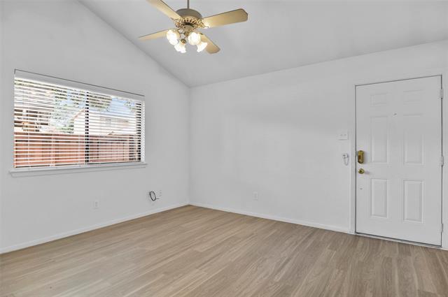 Foto del edificio - 5720 Cedar Creek Dr