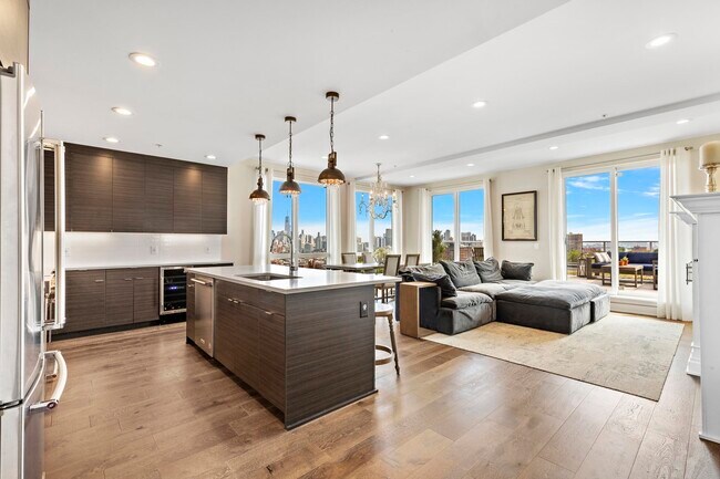 Building Photo - 502 Palisade Ave