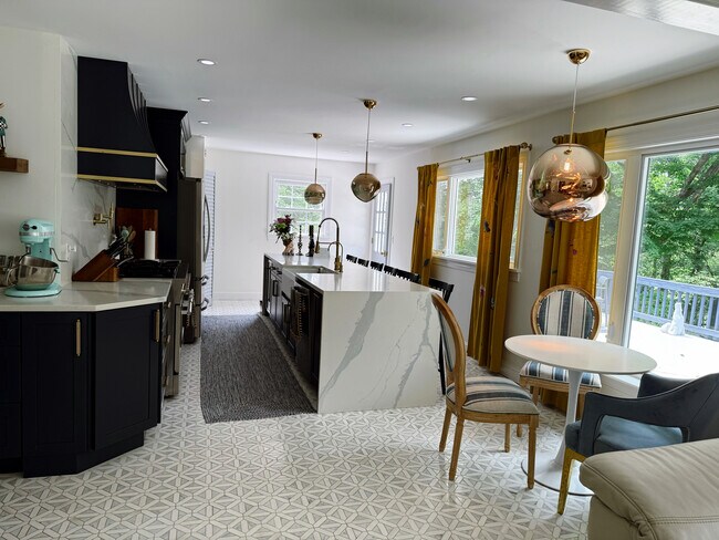 Photo - 570 Bedford Rd House