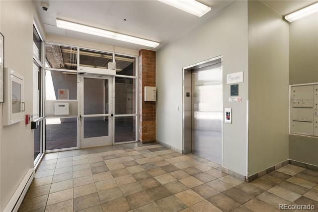 Foto del edificio - 2550 N Washington St