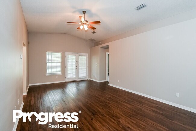 Building Photo - 2716 Creekfront Dr