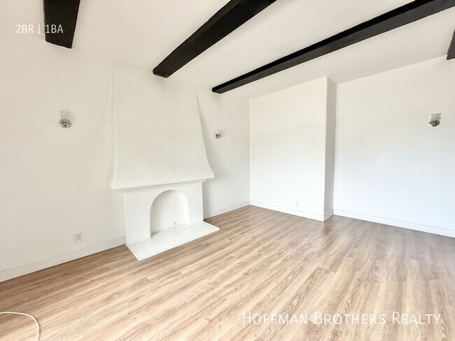 Foto del edificio - 1801 N Kingsley Dr