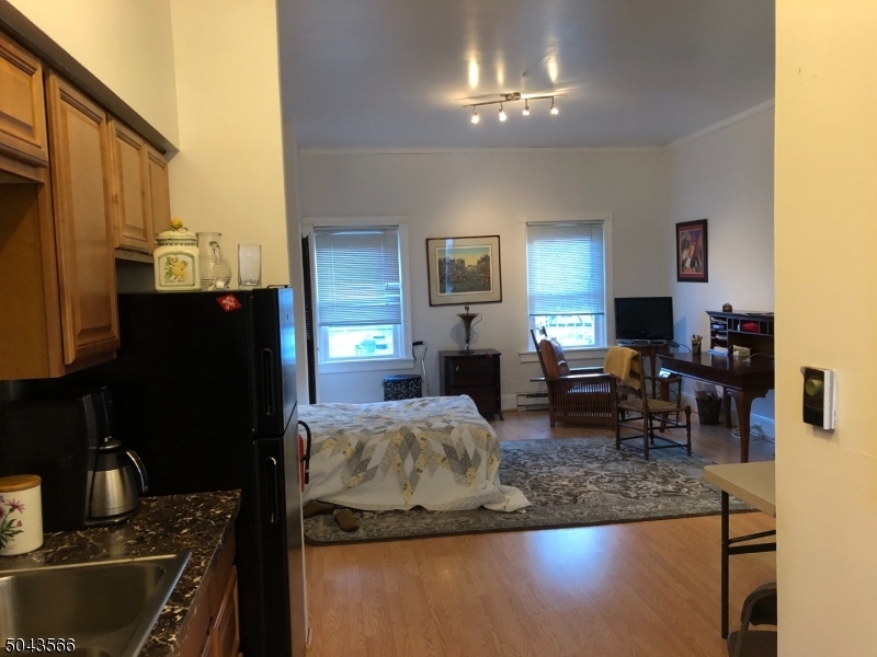 Primary Photo - 3 N Union St