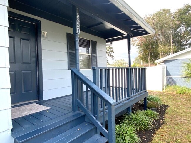 Building Photo - Beautiful 3 Bedroom Ormond Beach Home!