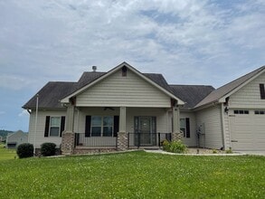 Building Photo - 2622 Vista Meadows Ln