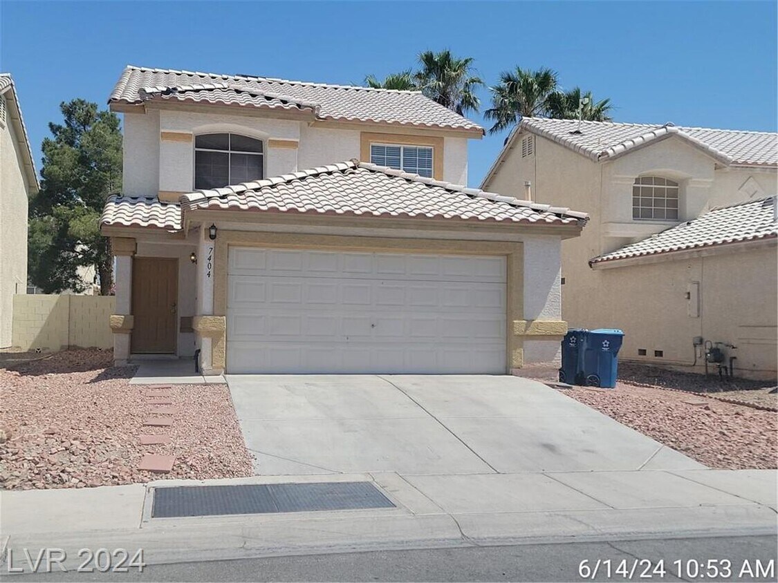 Primary Photo - GORGEOUS NW HOME WITH AN OPEN FLOORPLAN!!