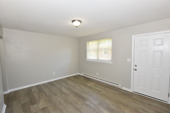Foto del edificio - 7923 Thompson Rd