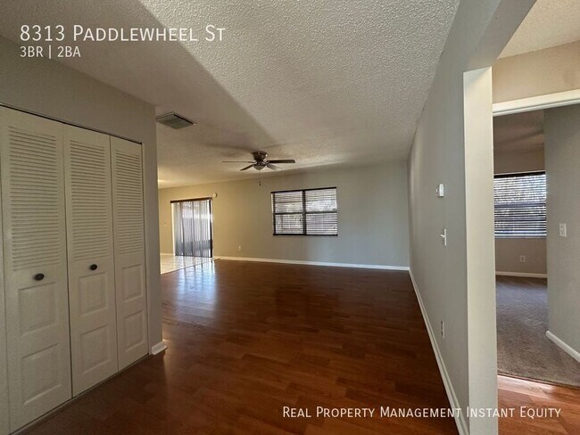 Foto del edificio - 8313 Paddlewheel St