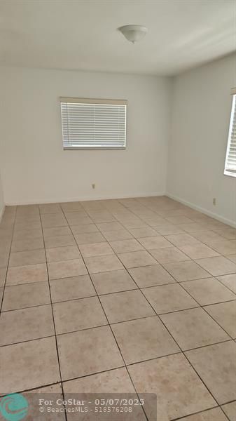 Foto del edificio - 7861 SW 10th St