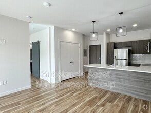 Building Photo - 1641 Midtown Pl