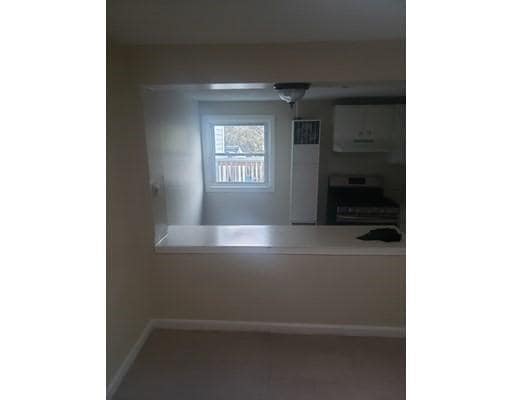 Building Photo - 2 bedroom in Lowell MA 01854