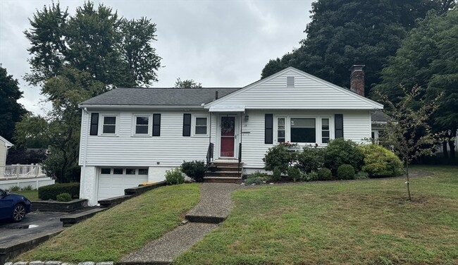 Building Photo - 19 Elda Dr