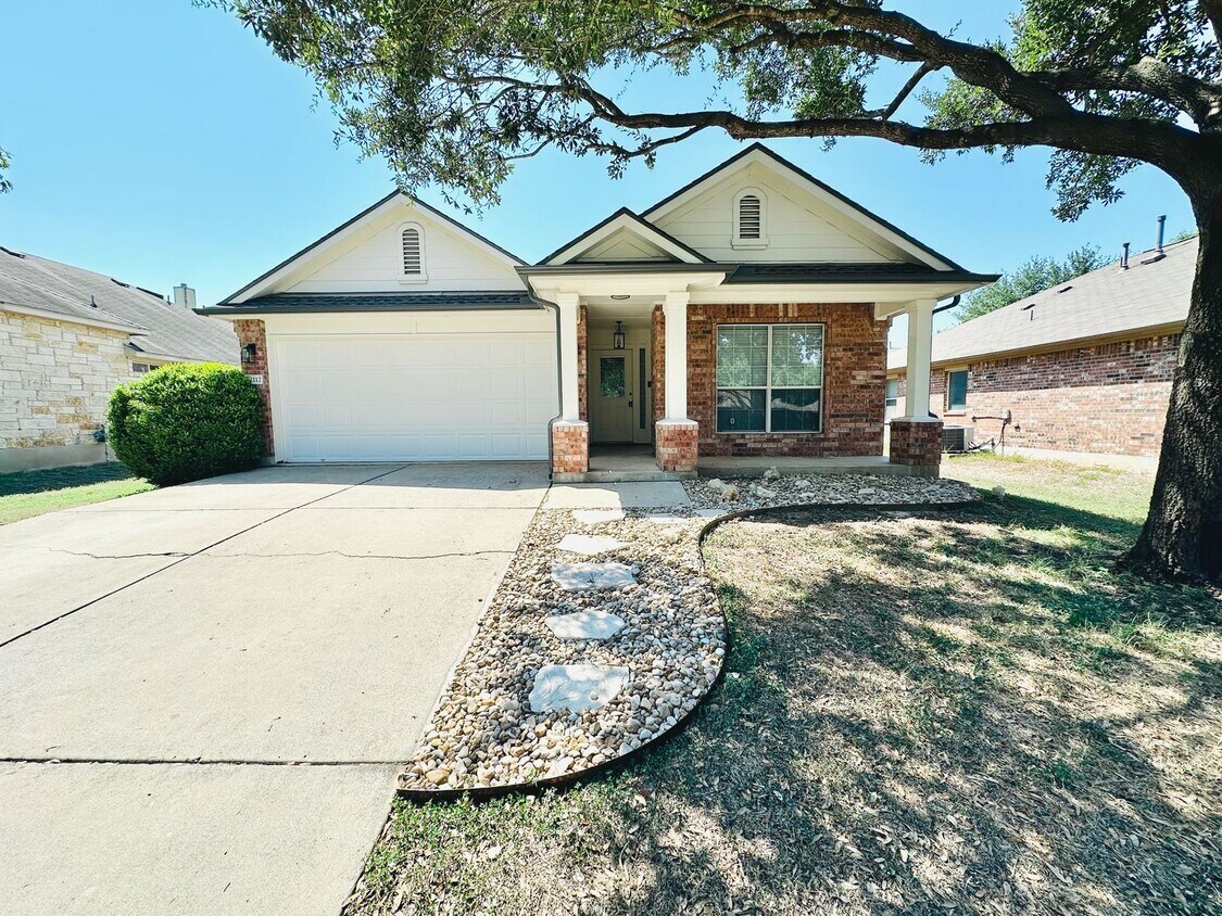 Foto principal - Modern Comfort Meets Style – Spacious 4BR ...