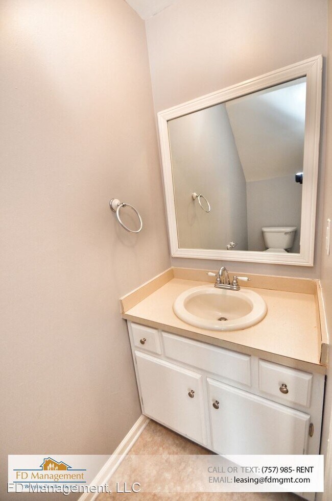Foto del edificio - 3 br, 1.5 bath House - 913 26th St.