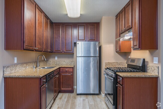 Renovated Cherry- 2BR, 1BA - 965SF - Kitchen - Village at Fair Oaks