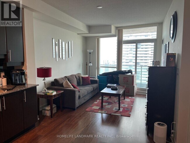 Photo du bâtiment - 33 Bay St.