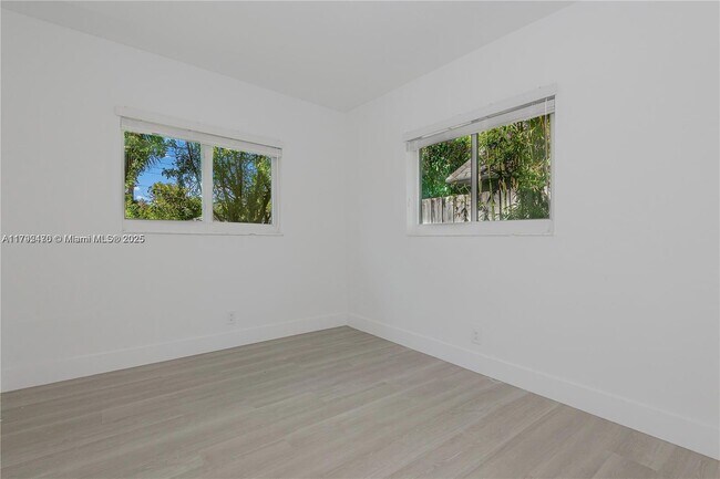 Foto del edificio - 1513 NW 8th Ave