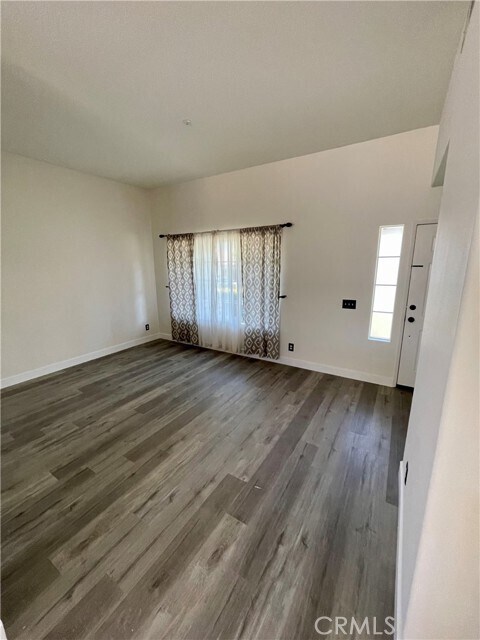 Foto del edificio - 1388 Sutherland Dr