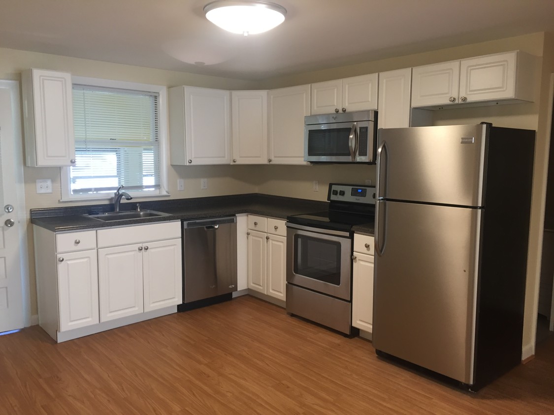 Newly renovated kitchen all SS appliances - 354 S Broadway