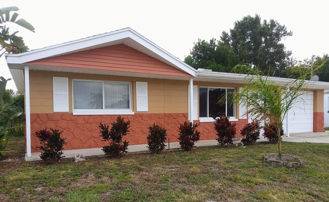 Building Photo - 6424 Pawling Ave