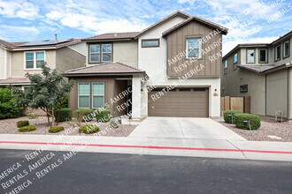 Building Photo - 640 W Winchester Dr