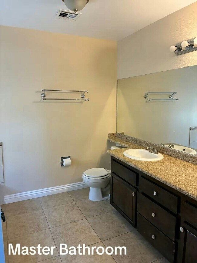 Foto del edificio - 609 Spyglass Ln