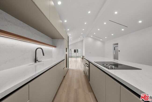 Foto del edificio - 847 Huntley Dr