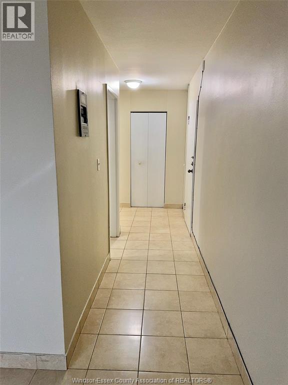 Photo du bâtiment - 2035 University Ave W