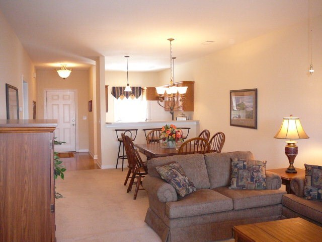 Foto del edificio - 613 Ballard Ln