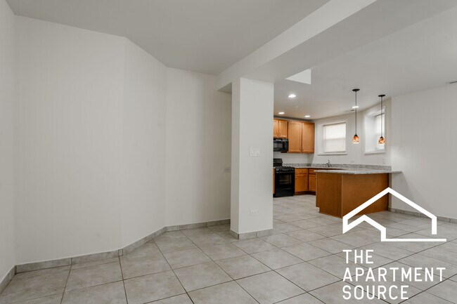 Foto del edificio - 3040 W Logan Blvd