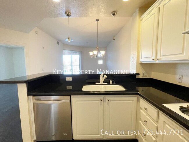 Foto del edificio - ONE BEDROOM LUXURY CONDO AT PARK AVENUE OF...